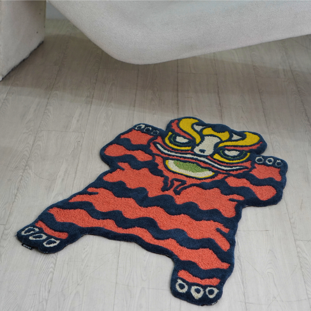 Lion Step Red Rug - Image 3